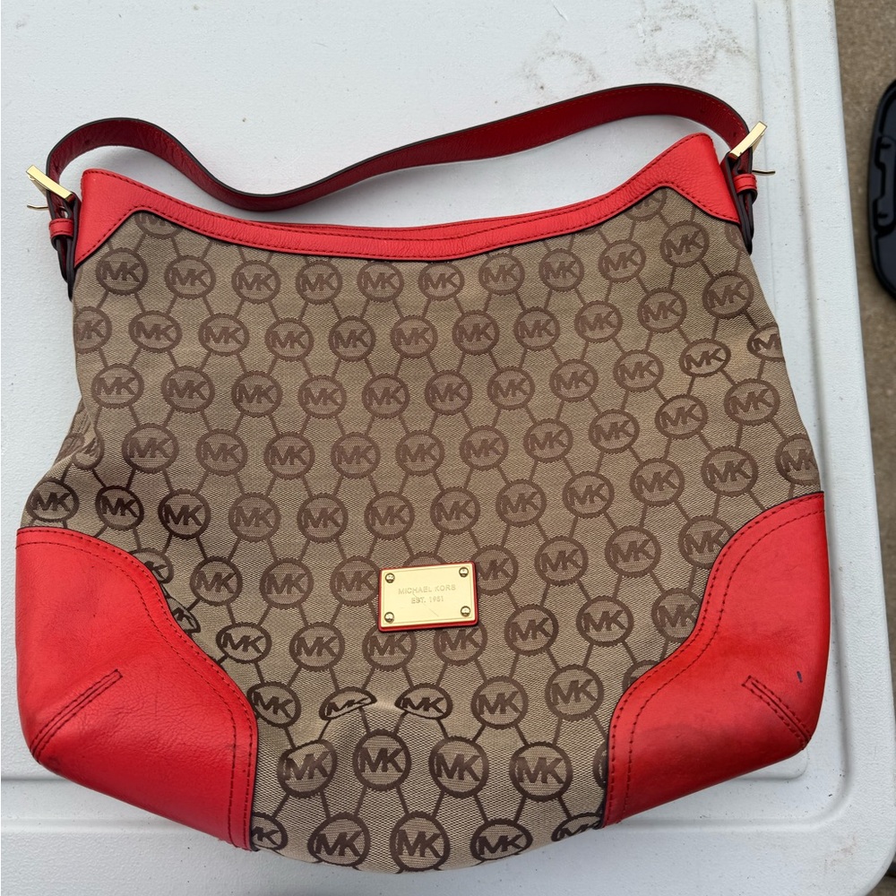 Michael Kors Red and Brown Shoulder Bag with Elegant Design